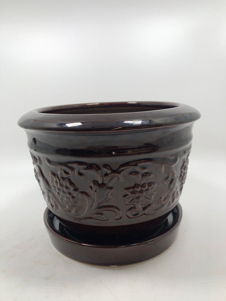 BROWN EMBOSSED GRAPE CERAMIC PLANTER.