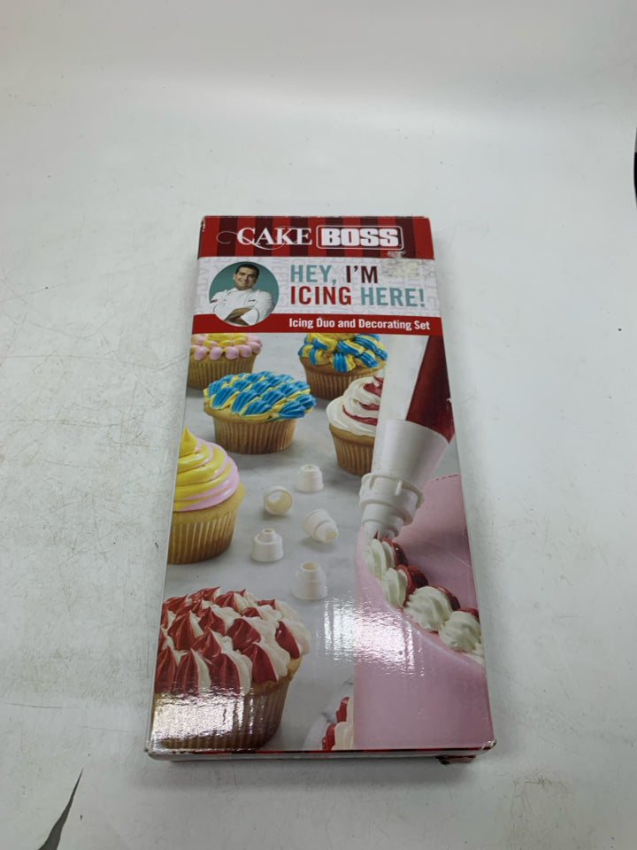 NIB CAKE BOSS ICING DUO & DECORATING KIT.
