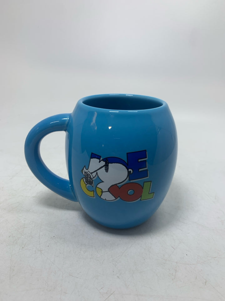 SNOOPY W/ SUNGLASSES OVER SIZED MUG.