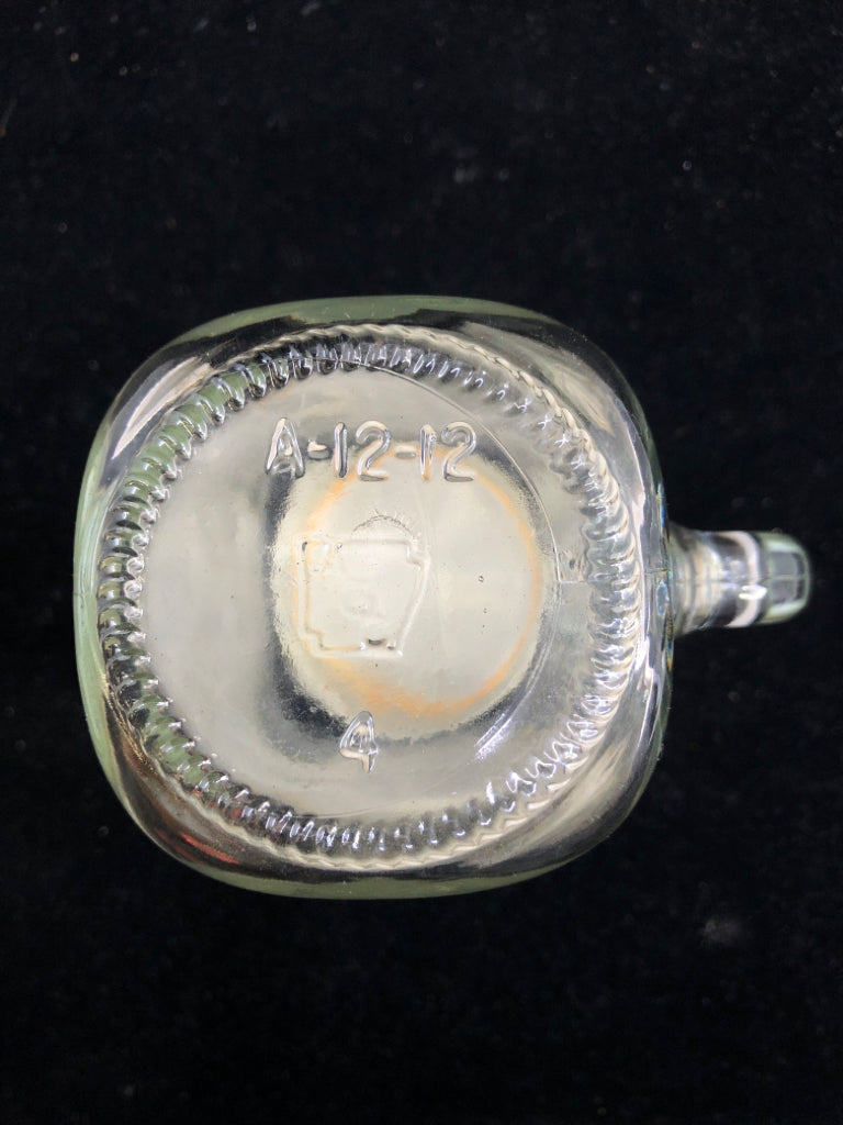 JAR STYLE MUG W HANDLE AND GOLD LID.