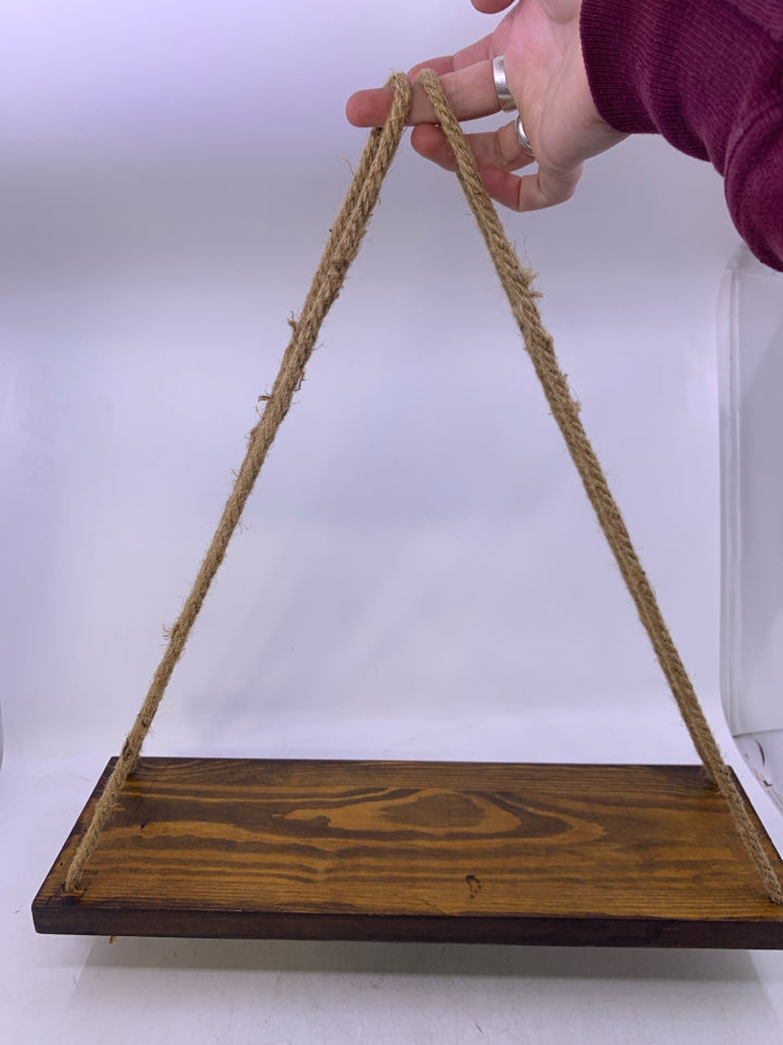 WOOD SHELF W/ BURLAP THICK TWINE.