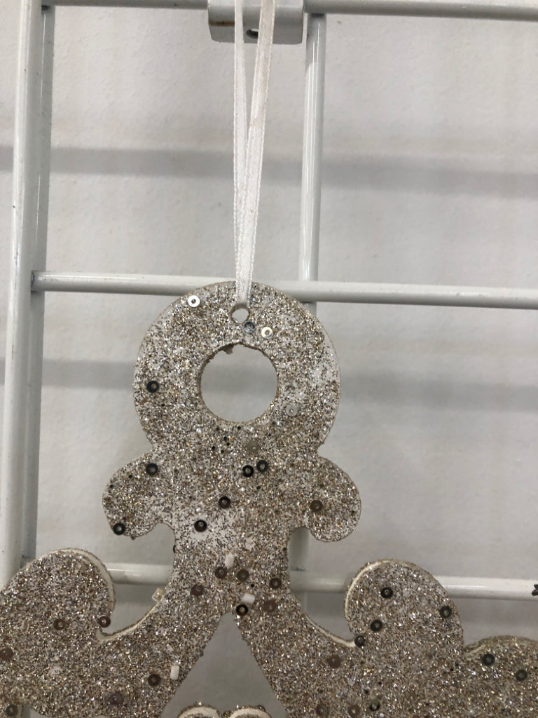 WHITE GLITTER SNOWFLAKE.
