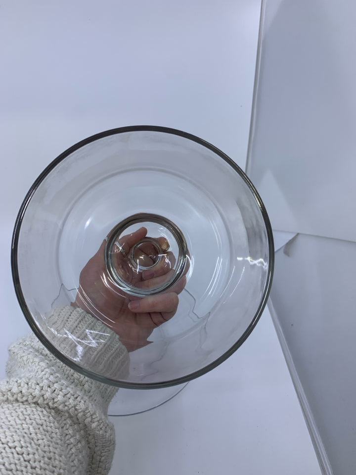 CLEAR GLASS CAKE PLATE W/ DOME.