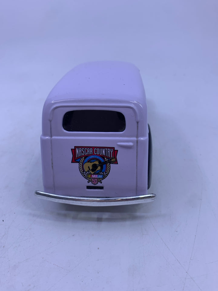 PURPLE BOCEPHUS VTG CAR.