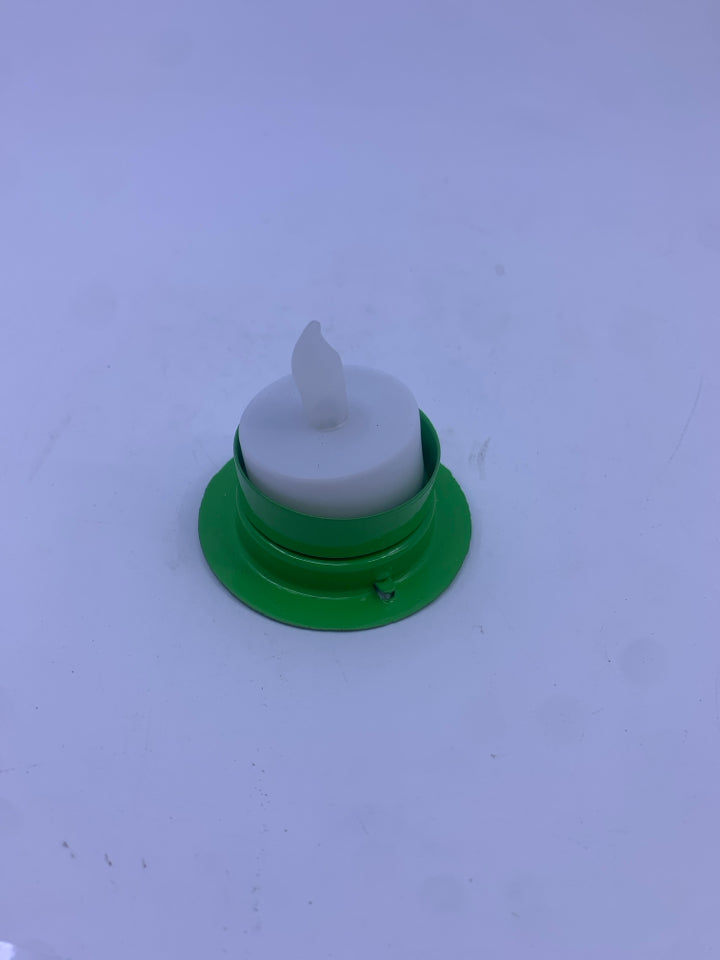 GREEN METAL TEA LIGHT LANTERN.