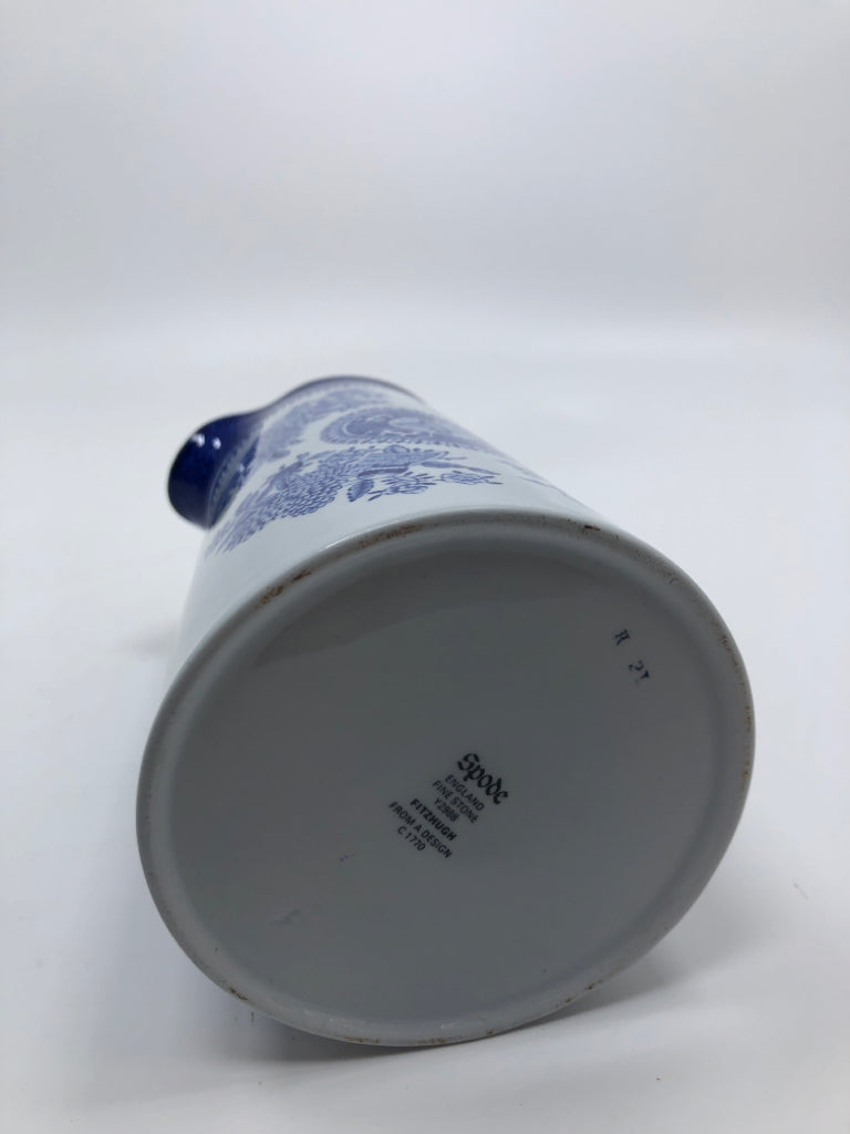 SMALL BLUE SPODE FITZHUGH PITCHER.