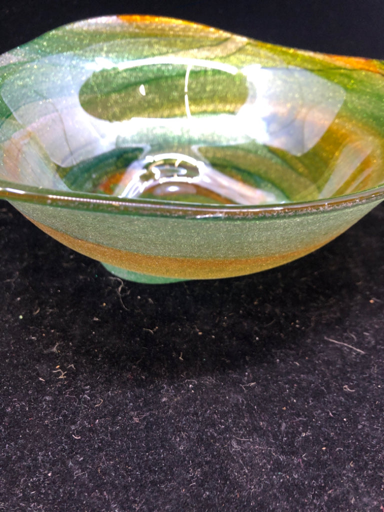 GREEN GLITTER SWIRL NUT BOWL.