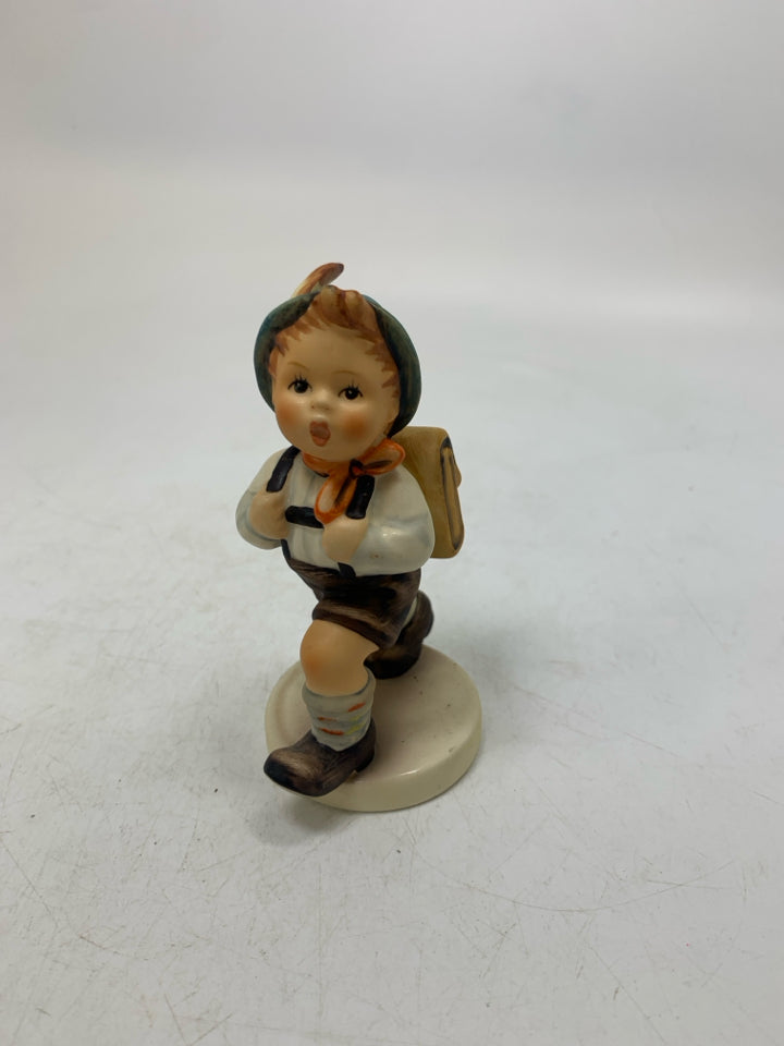 GOEBEL HUMMEL "SCHOOL BOY" #83 FIGURINE.