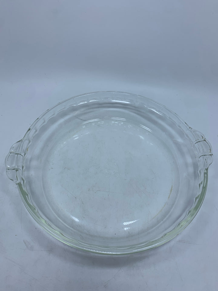 PYREX CLEAR GLASS PIE BAKING DISH.