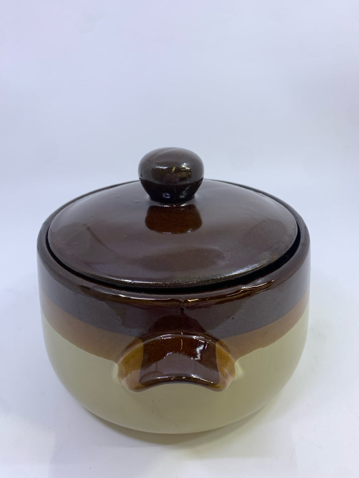 STONEWARE POT CREAM & BROWN W/LID.