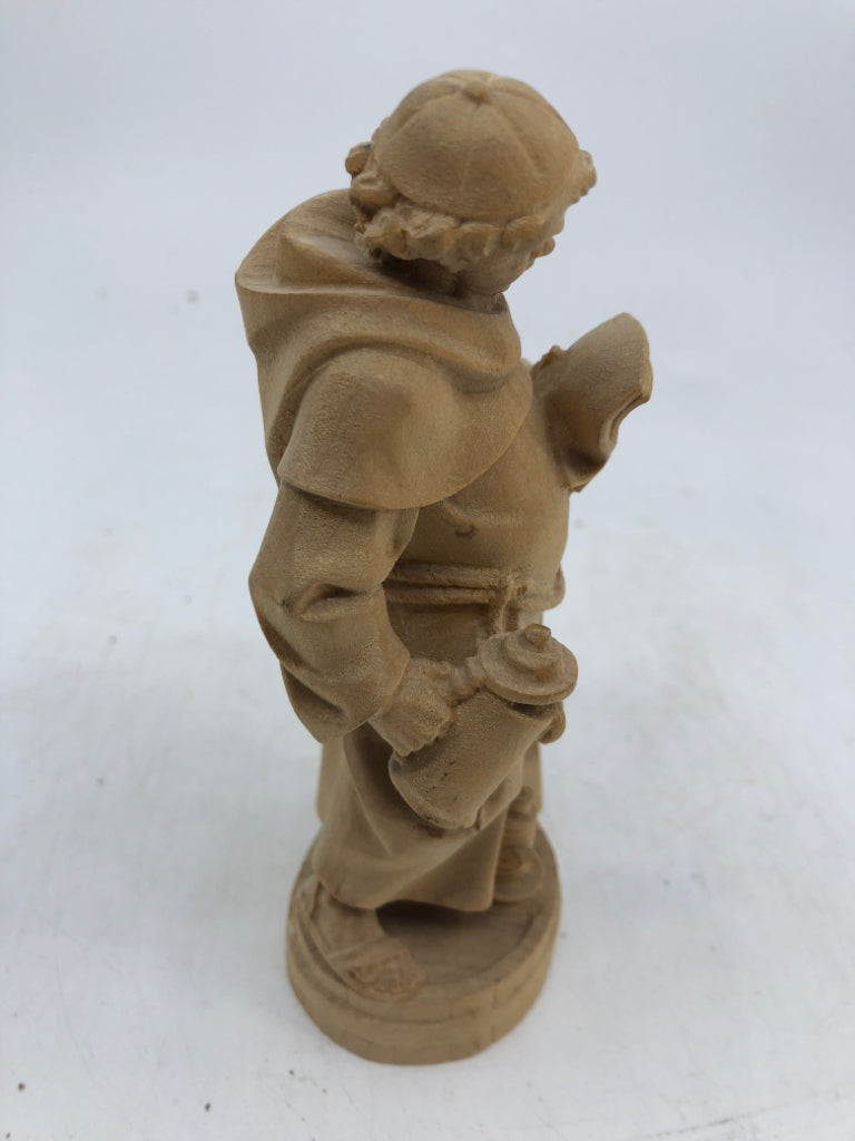 VTG WOOD CARVED MAN- KRAUS OBERAMMERGAU.