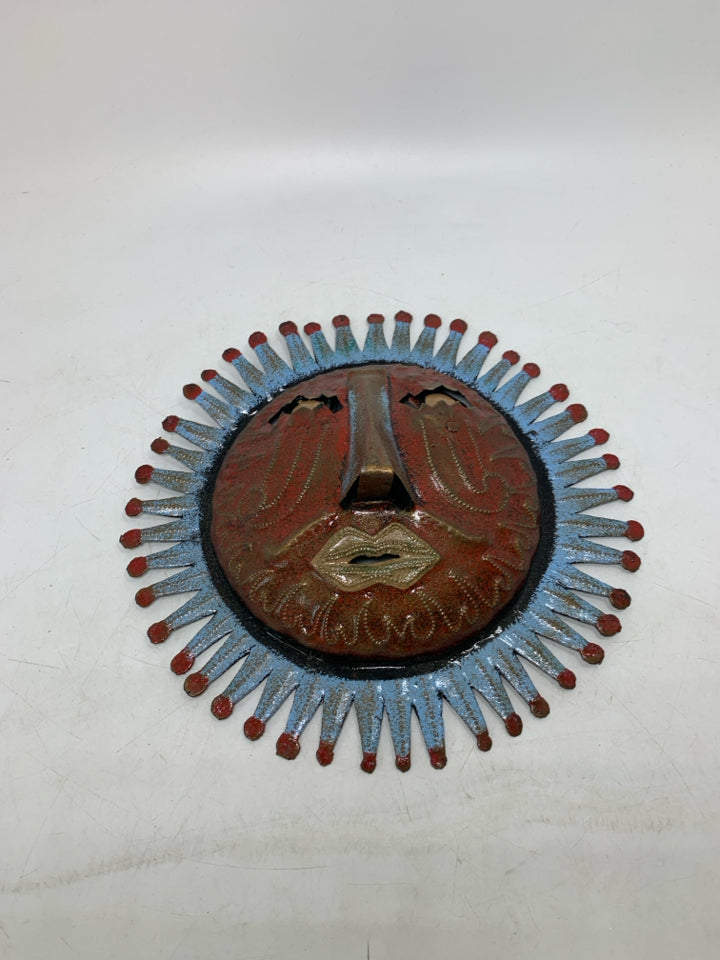 METAL MULTI COLORED SUN FACE.