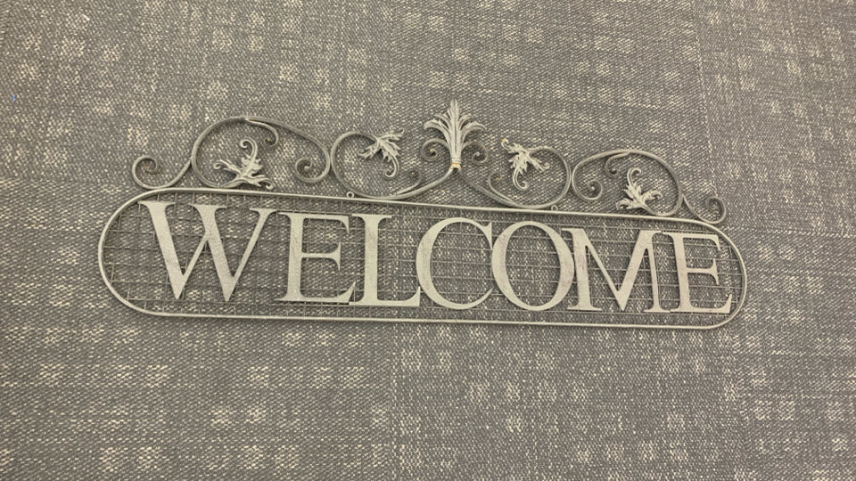 RUSTIC "WELCOME" METAL WALL HANGING.
