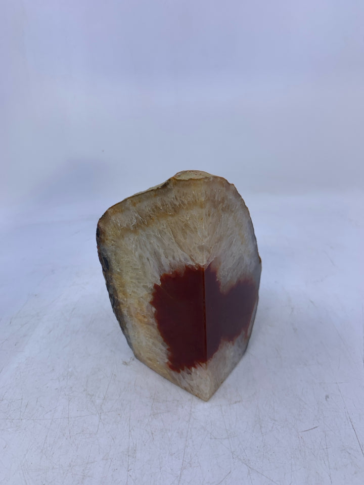 HEAVY ROCK/CRYSTAL W/ ORANGE CENTER.