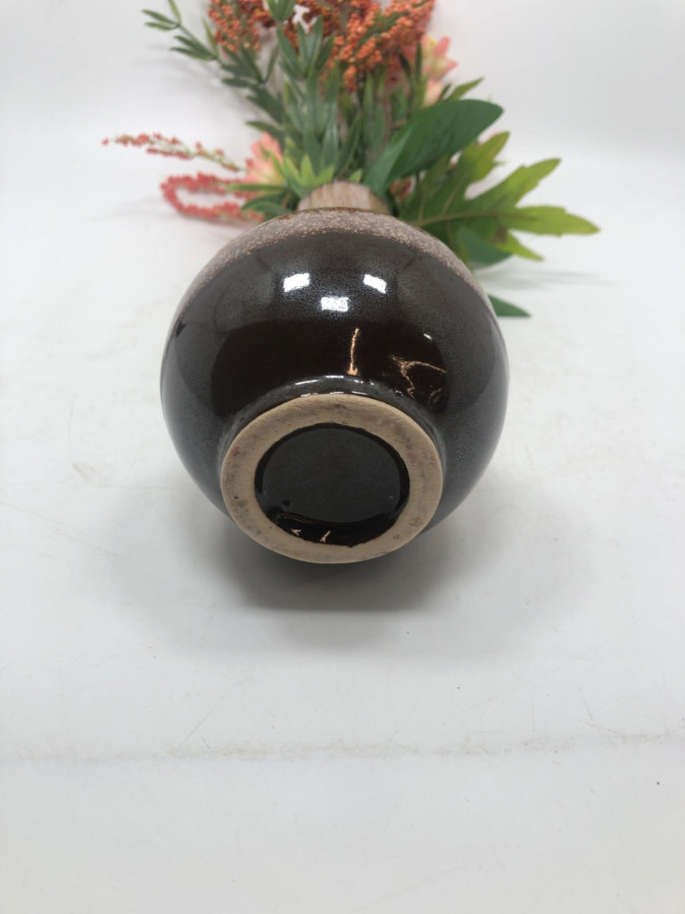 PINK FLORALS IN SM BROWN VASE.