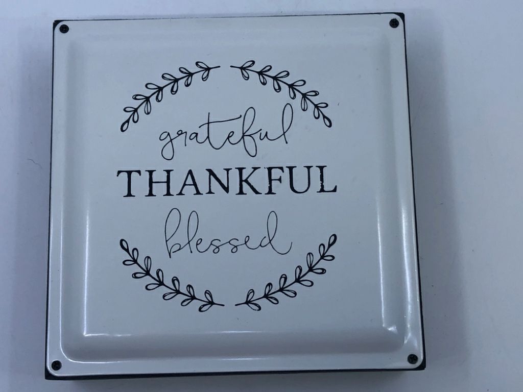 THANKFUL GRATEFUL BLESSED SIGN.