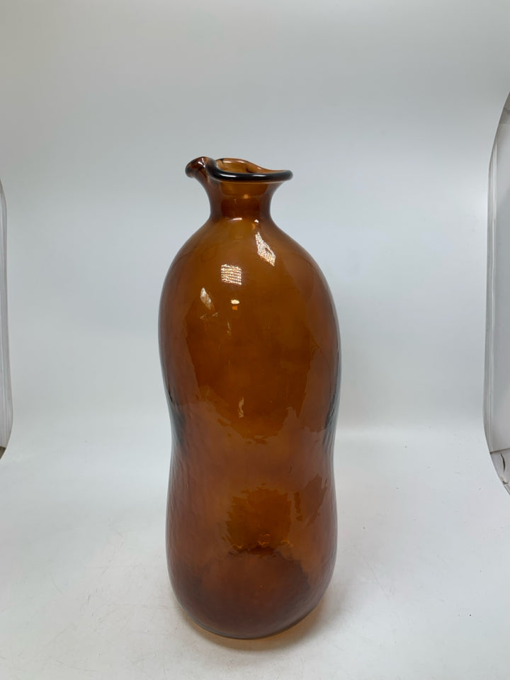 LARGE GLASS UNEVEN SHAPE VASE.