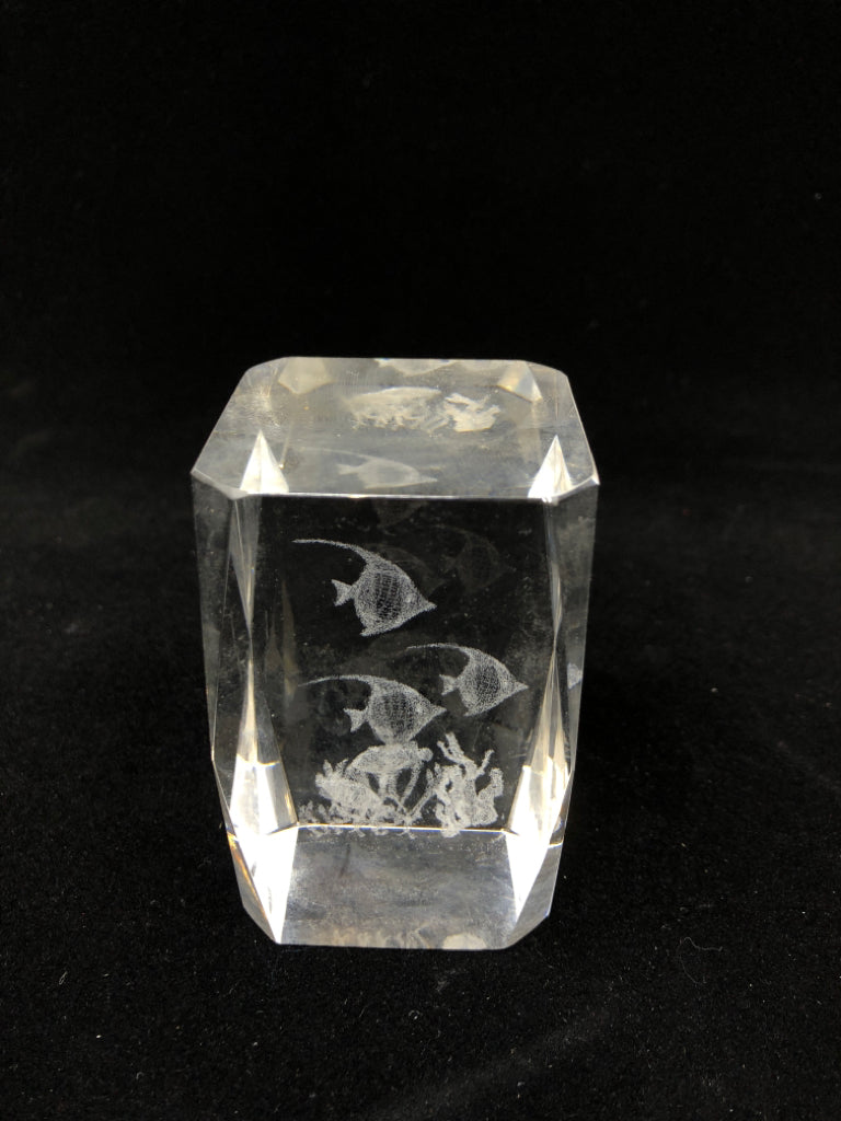 GLASS CUBE PAPERWEIGHT W/FISH INSIDE.