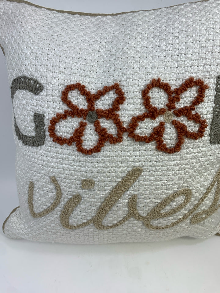 GOOD VIBES KNITTED CREAM & FLOWERED PILLOW.