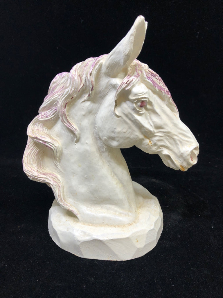 HEAVY WHITE RESIN HORSE HEAD.