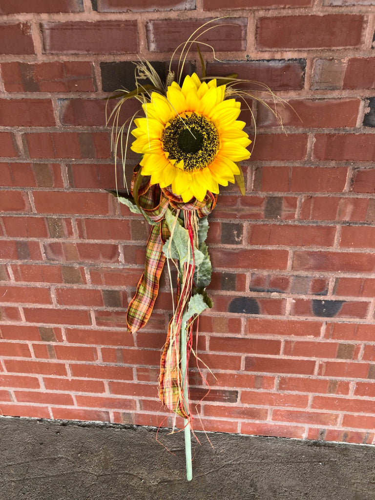 LG SUNFLOWER W/RIBBON.