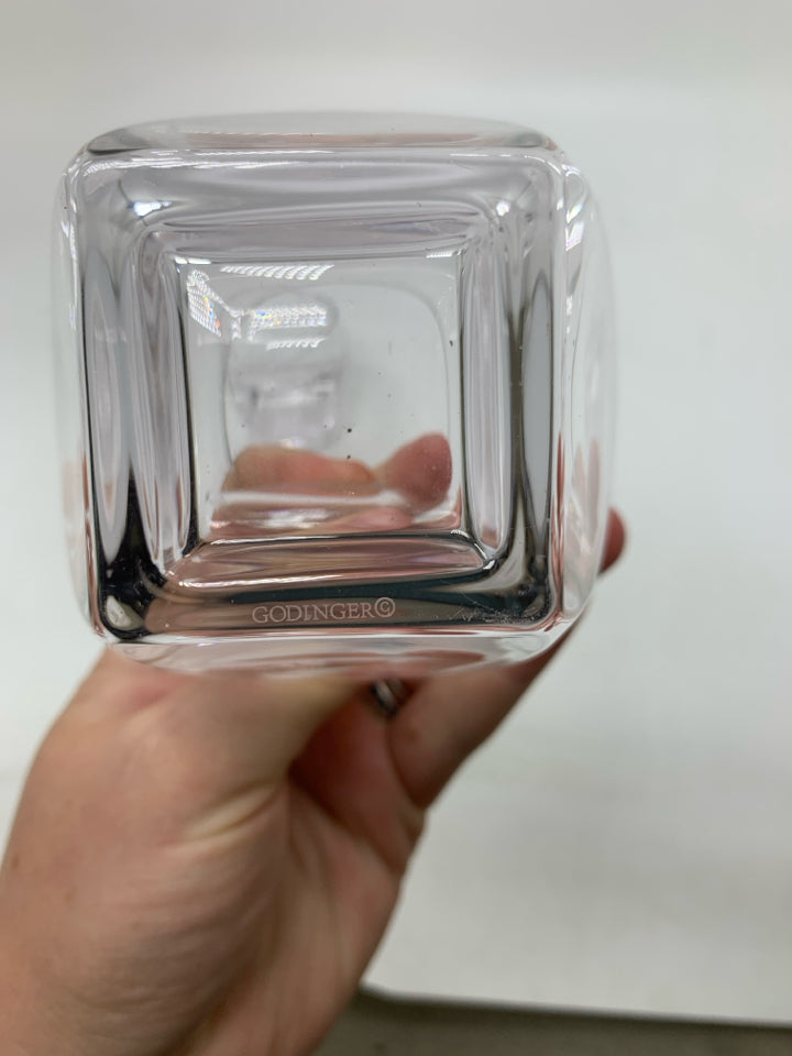 2 CRYSTAL CIGAR WHISKEY TUMBLERS.