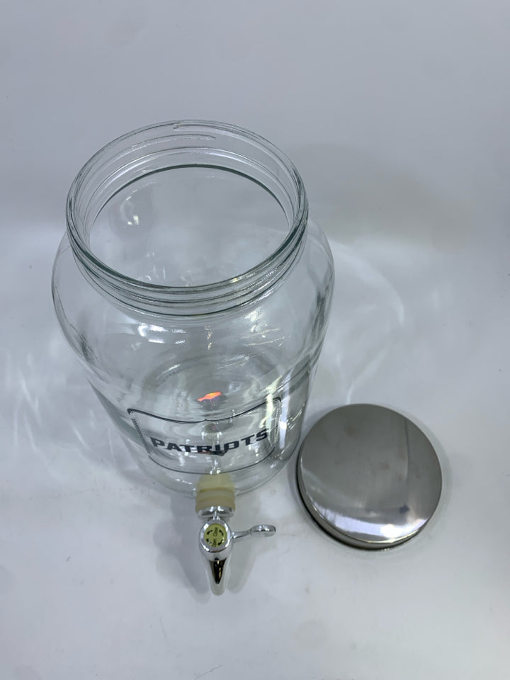PATRIOTS NFL SUN TEA GLASS JAR IN BOX.