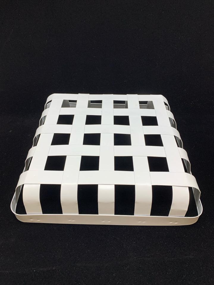 WHITE METAL SHALLOW WOVEN BASKET TRAY.