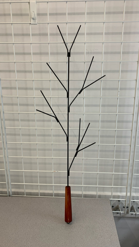 BRANCH DESIGN MARSHMALLOW ROASTING STICK.