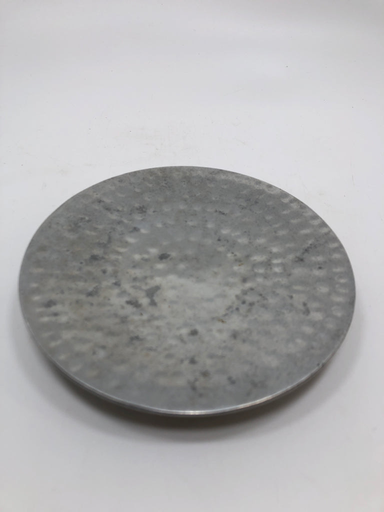 HAMMERED METAL RING-TRAY.