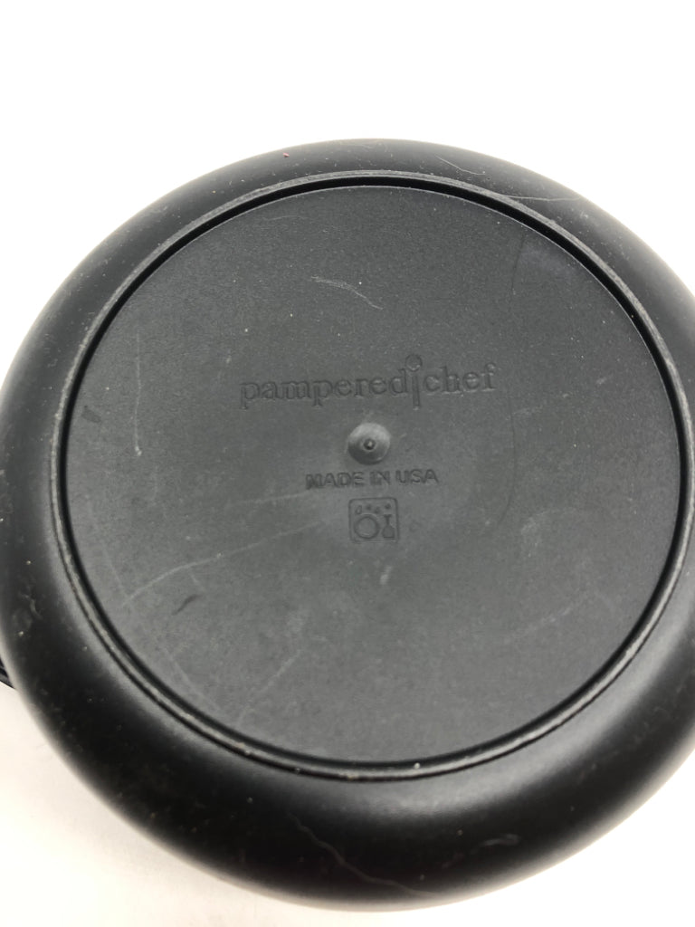 PAMPERED CHEF MICRO-COOKER.