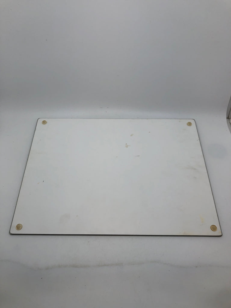 SEASHELL ON GREY SHELVES GLASS CUTTING BOARD.