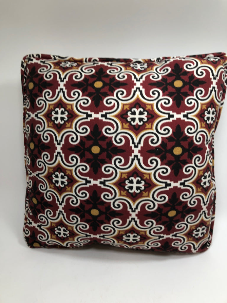 RED & GOLD ACCENT PILLOW.