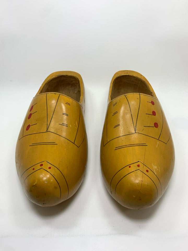 2 VTG YELLOW WOODEN CLOG DECOR.