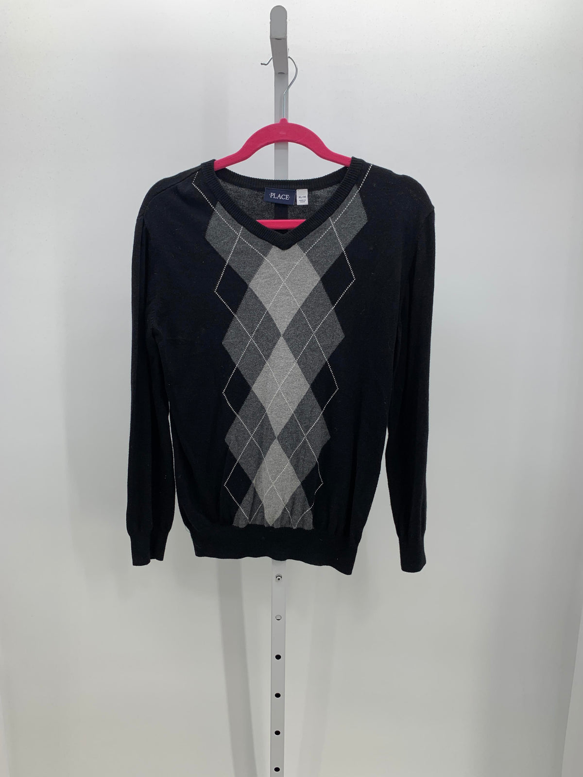 DIAMOND PATTERN SWEATER