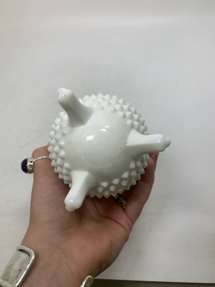 FOOTED HOBNAIL VASE W/ SCALLOP EDGE.