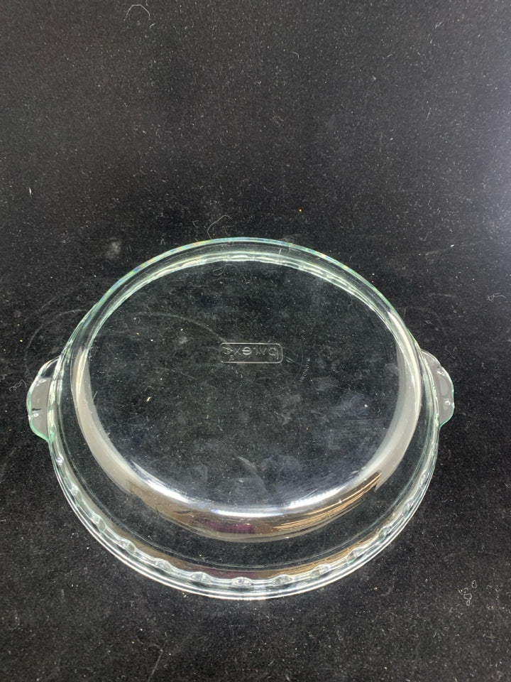 CLEAR PYREX PIE PLATE.