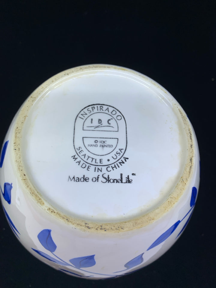 BLUE AND WHITE COOKIE JAR W METAL CLASP.