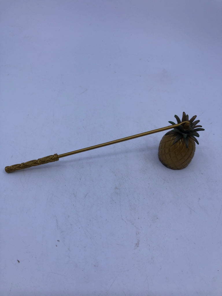 2 PC PINEAPPLE SHAPED CANDLE SNUFFER W/ REST PLATE PARTYLITE METAL.