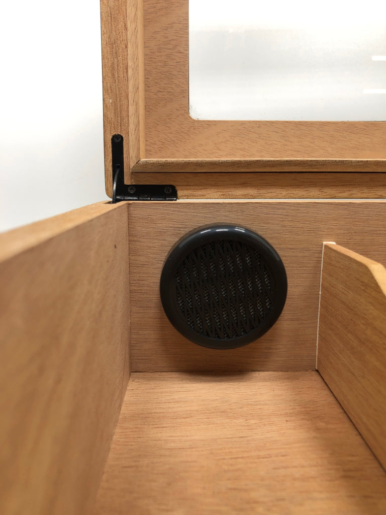 DK BROWN DESKTOP CIGAR HUMIDOR.