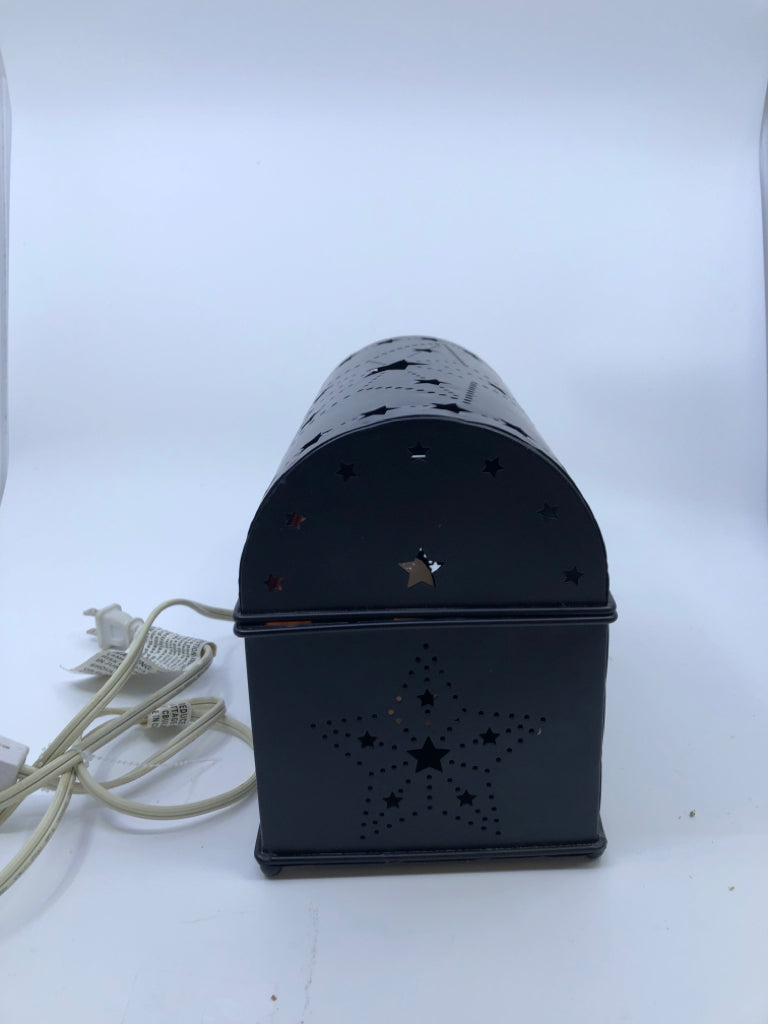 "HOME IS WHERE OUR STORY" BLACK METAL STAR PIERCED LIGHT UP CHEST.