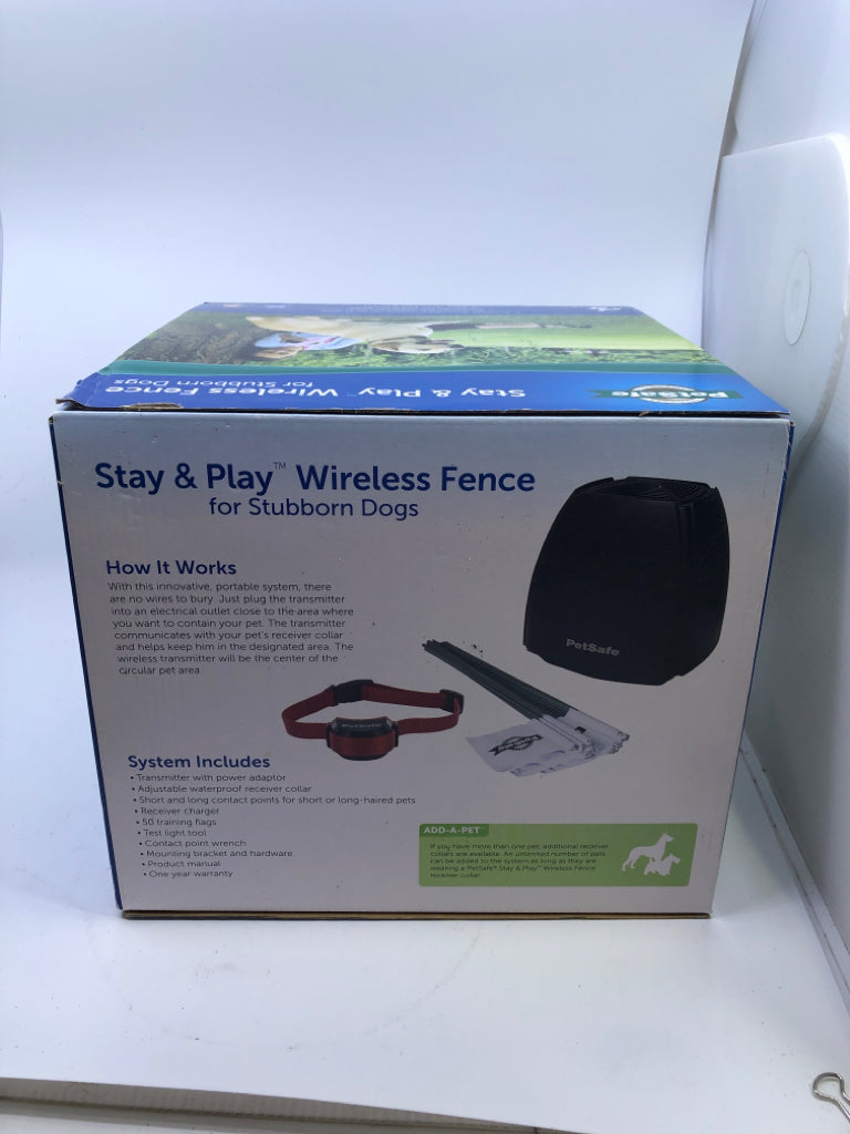 NIB STAY & PLAY WIRELESS FENCE PETSAFE.