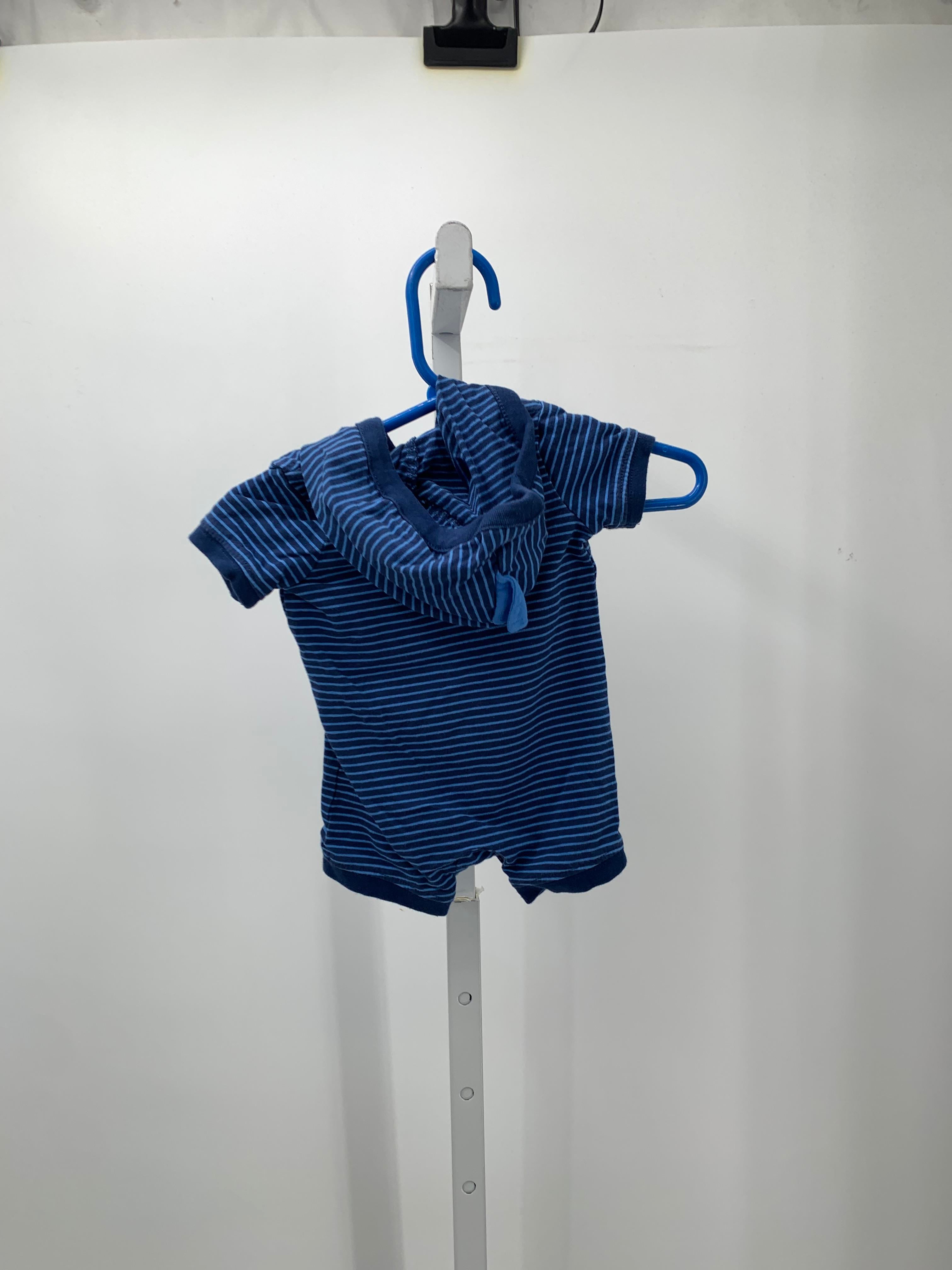 HOODED STRIPES SHARK