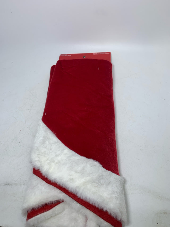 NIP ASHLAND RED/WHITE MINI TREE SKIRT.