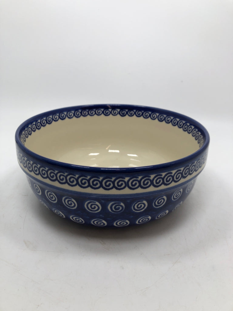 POLISH POTTERY BLUE SWIRL DESIGN BOWL.