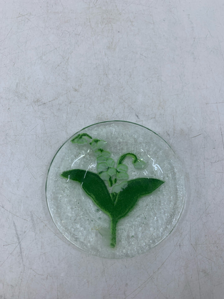 SMALL FUSED GLASS WHITE FLOWER W/ STEM TRINKET DISH.