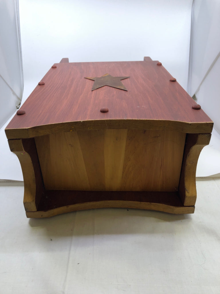 PRIMITIVE WOOD MAGAZINE HOLDER W STARS.