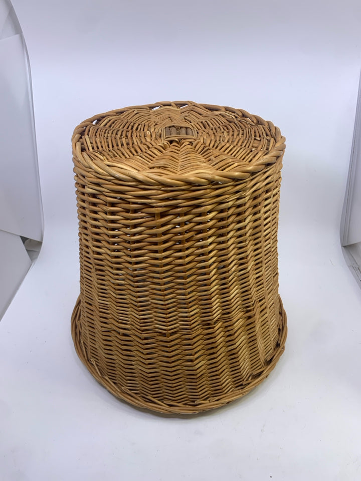 BROWN WICKER GARBAGE BIN.