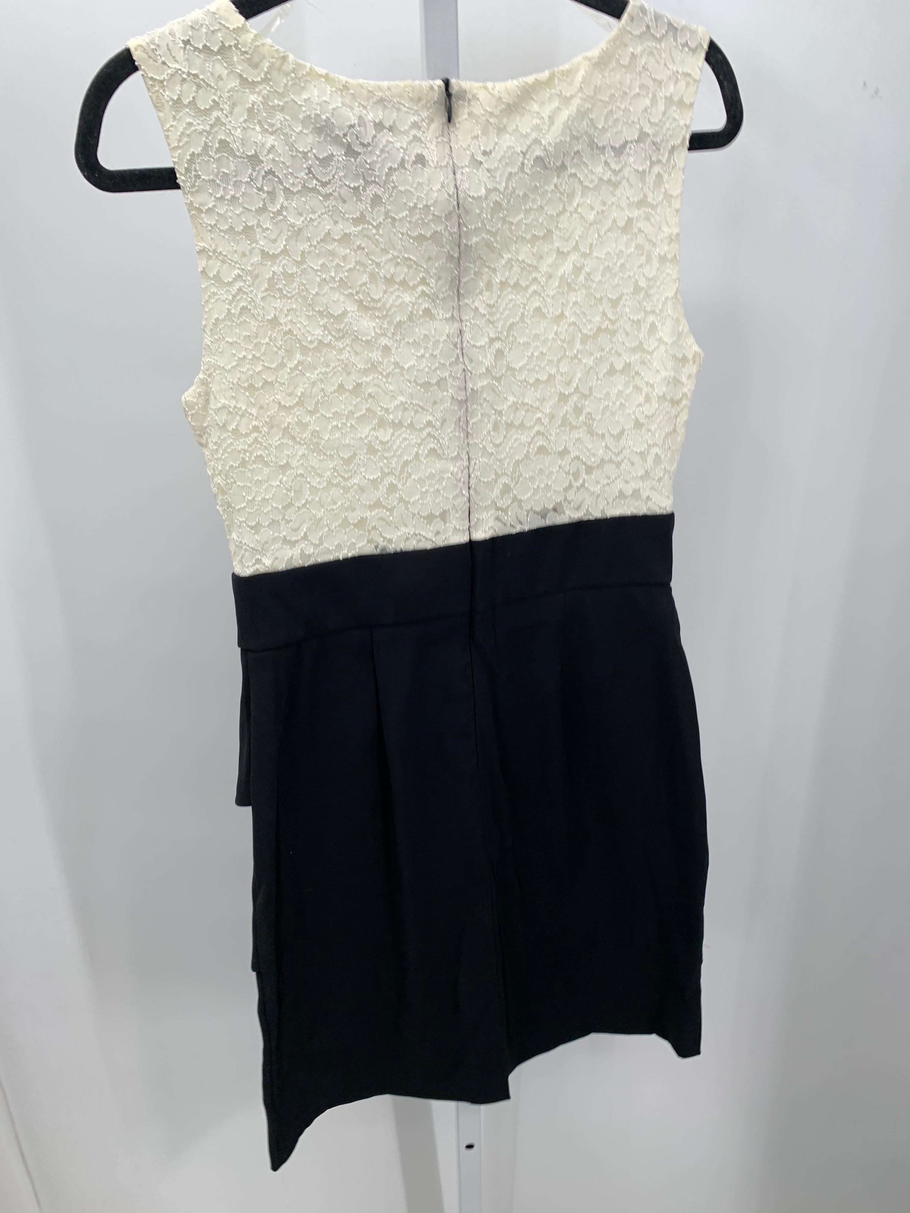 connected apparel Size 8 Misses Sleeveless Dress