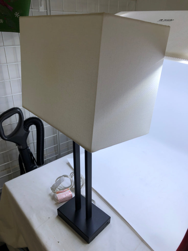 BLACK SQUARE AND WHITE SHADE LAMP.